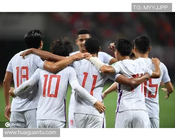 花山队足球:团结拼搏铸就辉煌梦想与青春的激情碰撞